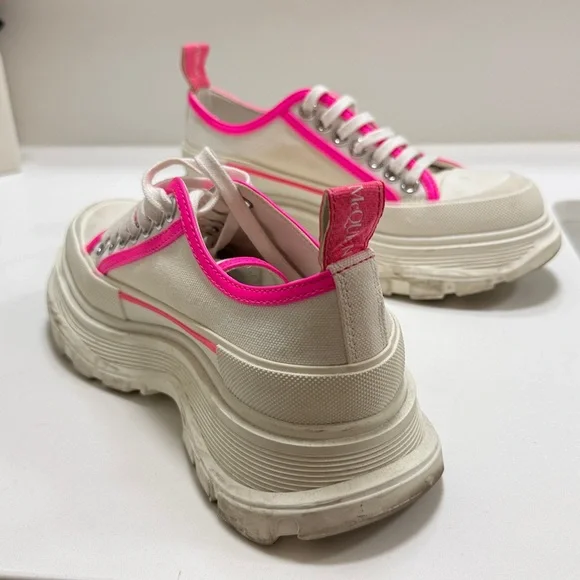 Stylish Women's Alexander McQueen Sneakers in Cream and Pink